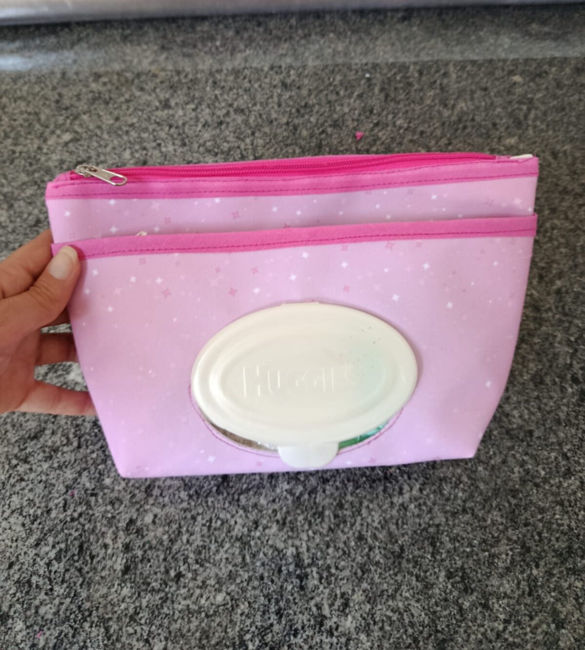 porta-fraldas e lenço
